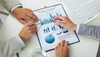 В чем хранить валюту