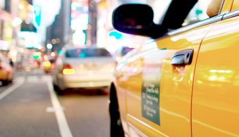 Предоставление услуг такси от «Smart-Taxi»