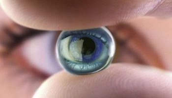 Могут ли линзы выпадать из глаз?