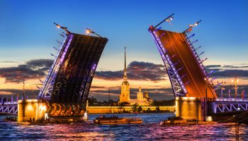 Экскурсии по&nbsp;Санкт-Петербургу